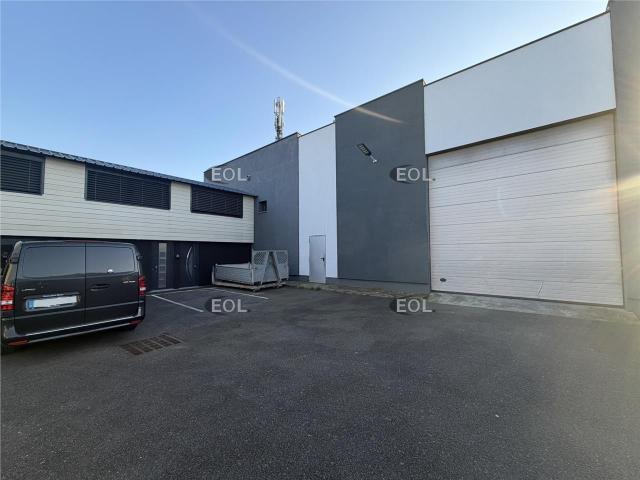 Local Commercial vente à Évry, Petit-bourg