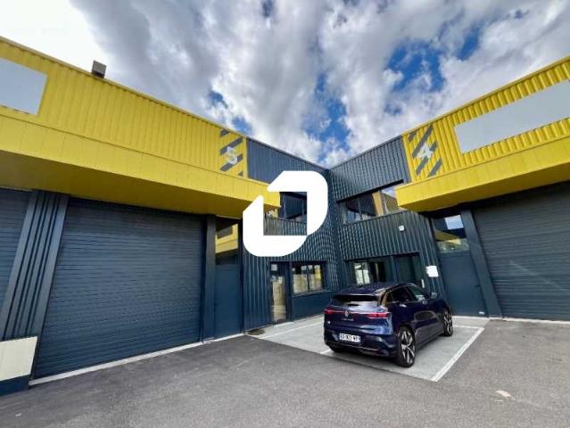 Local Commercial vente à Bourg-en-Bresse, Frans