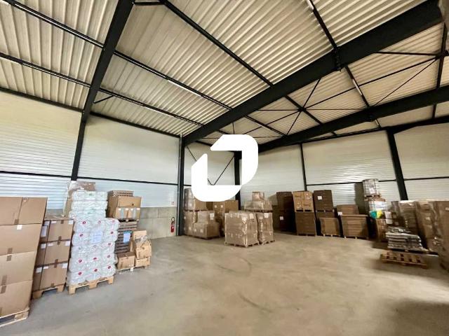 Local Commercial vente à Bourg-en-Bresse, Frans