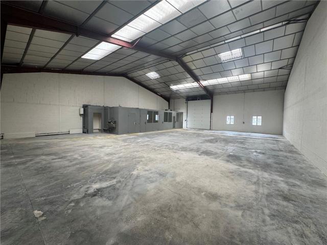 Local Commercial vente à Mantes-la-Jolie, Gargenville