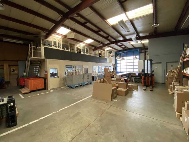 Local Commercial vente à Bordeaux, Gradignan