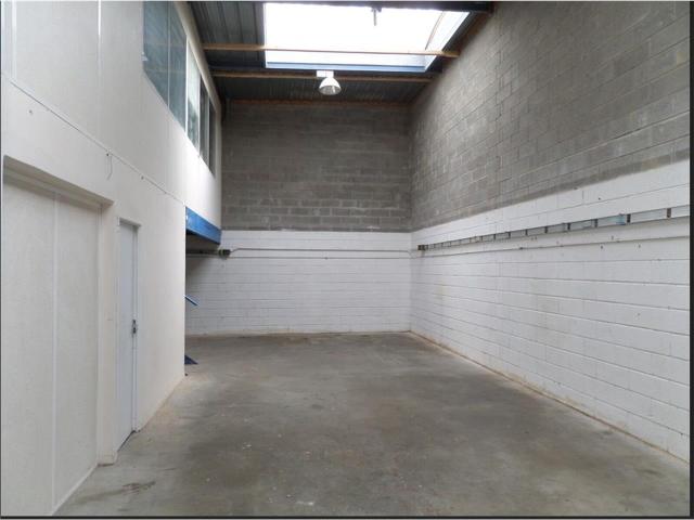 Local Commercial vente à Pontoise, Jouy-le-moutier