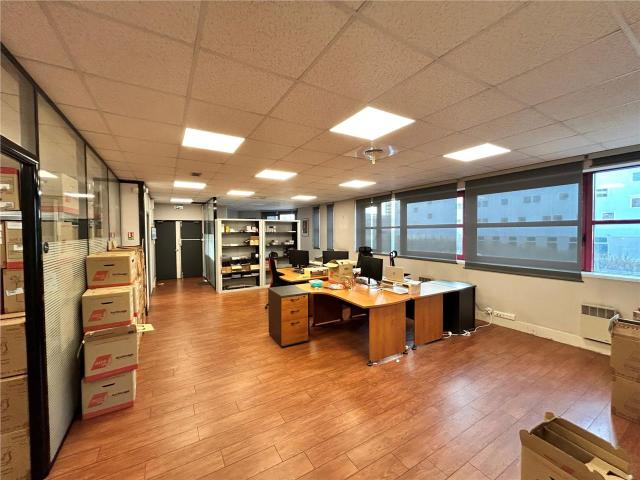 Local Commercial vente à Saint-Denis, Saint-denis