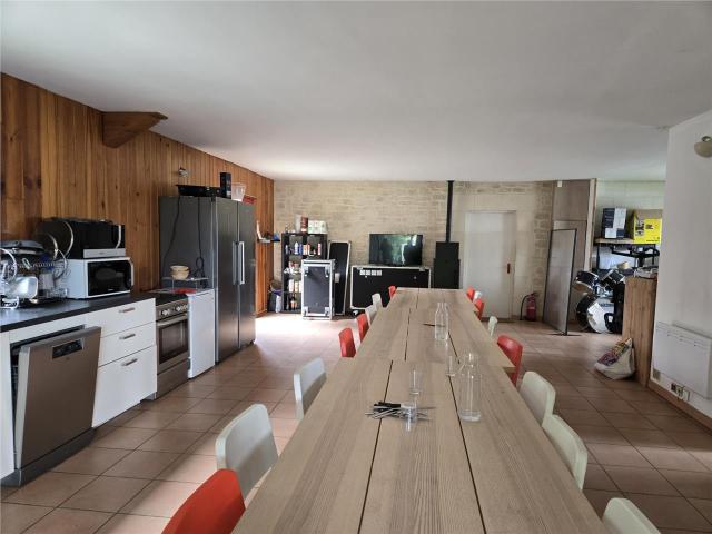 Local Commercial vente à Tours, La Ville-aux-dames