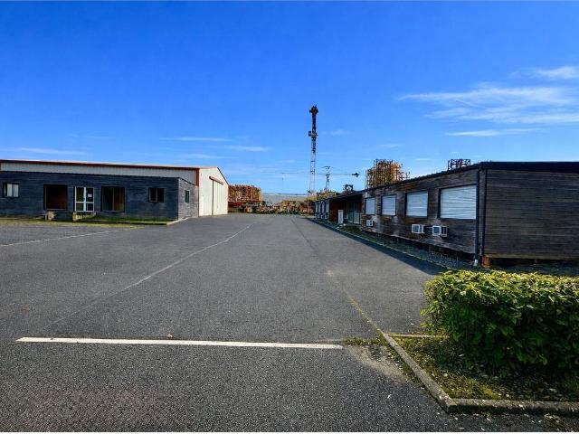 Local Commercial vente à Clermont, Laigneville