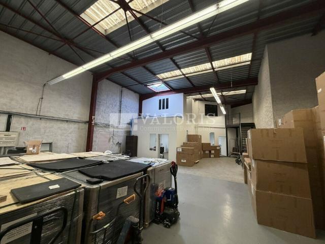 Local Commercial vente à Villefranche-sur-Saône, Rhône
