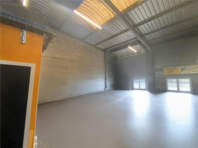 Local Commercial vente à Mantes-la-Jolie, Les Mureaux