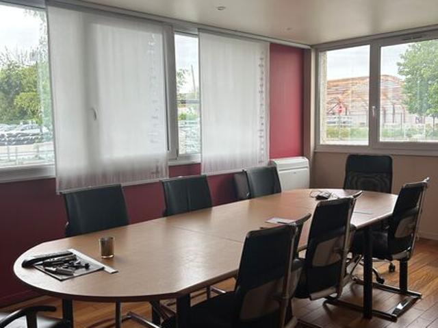 Local Commercial vente à Lille, Lesquin