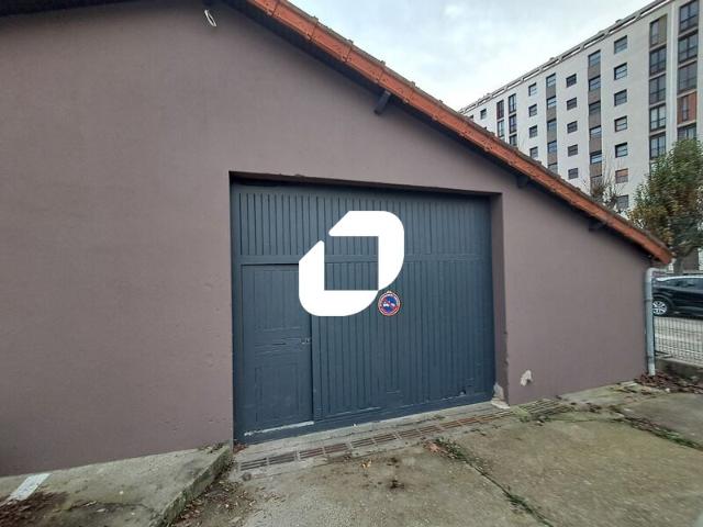 Local Commercial vente à Créteil