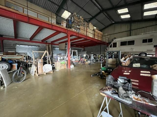 Local Commercial vente à Villefranche-sur-Saône, Rhône