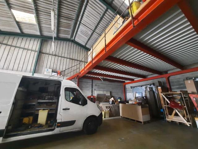 Local Commercial vente à Villefranche-sur-Saône, Rhône