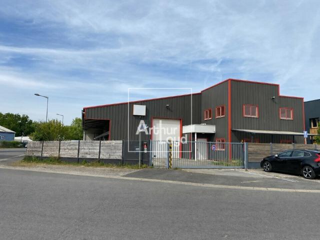 Local Commercial vente à Évry, Maisse