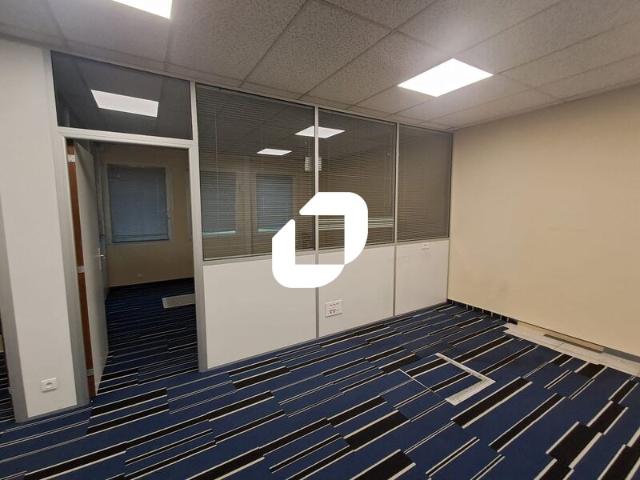 Local Commercial vente à Nanterre