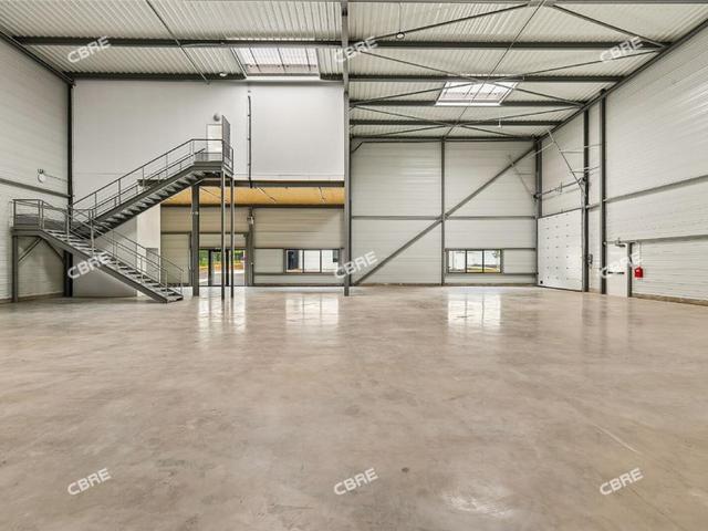 Local Commercial vente à Palaiseau, Ollainville