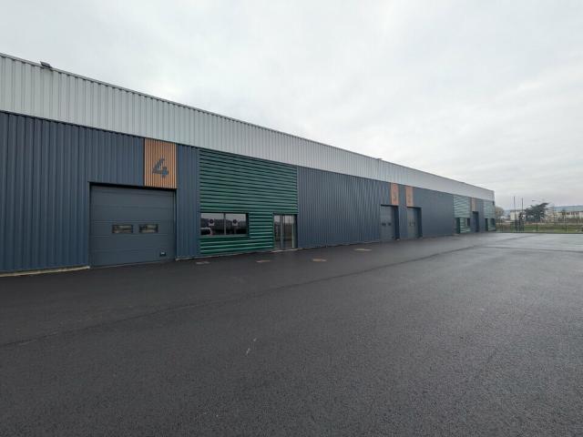 Local Commercial vente à Rouen, Petit-couronne
