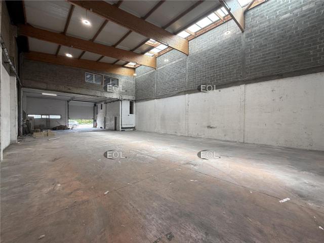 Local Commercial vente à Pontault-Combault, Seine-et-Marne