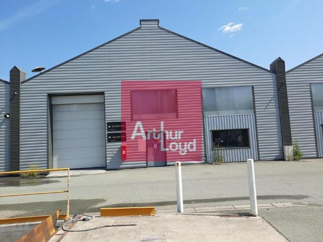 Local Commercial vente à Riom