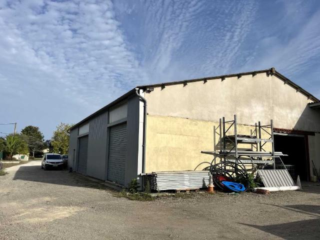 Local Commercial vente à Blaye, Saint-andré-de-cubzac