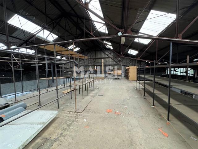 Local Commercial vente à Saint-Étienne, Saint-etienne