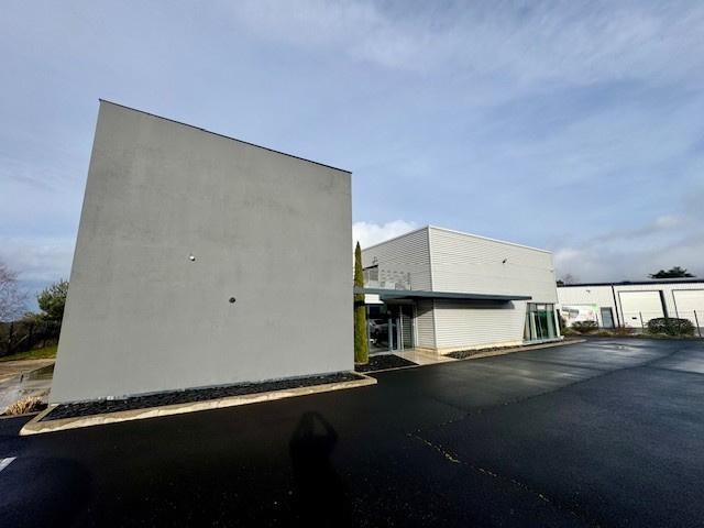 Local Commercial vente à Yssingeaux, Saint-ferréol-d'auroure