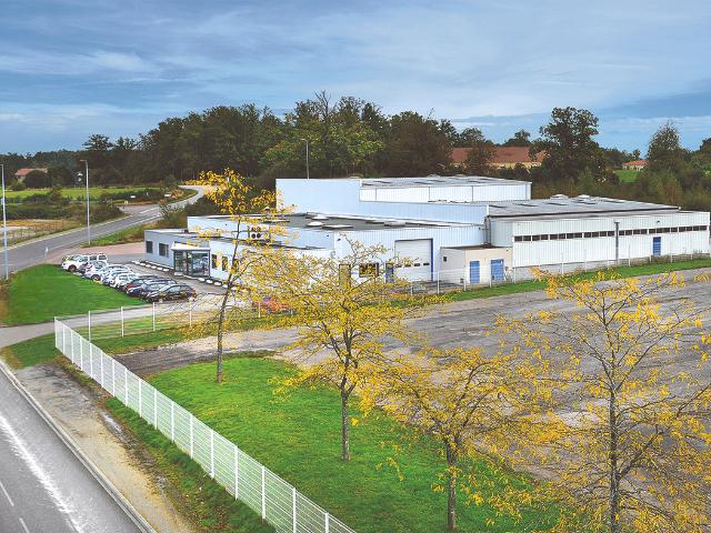 Local Commercial vente à Rochechouart, Saint-junien