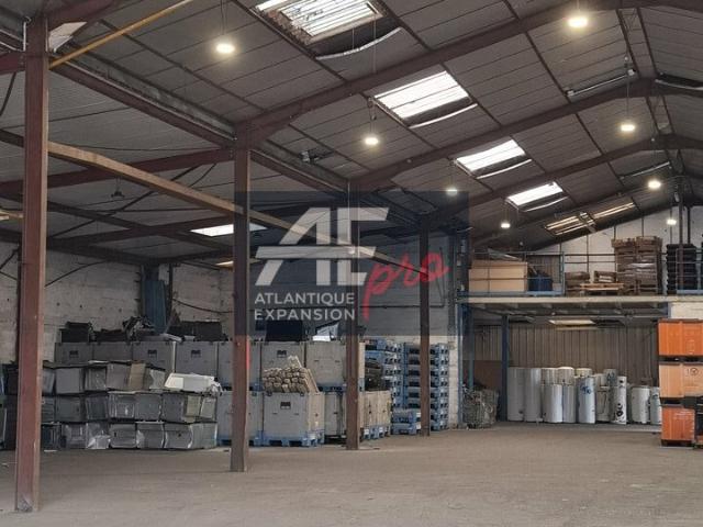 Local Commercial vente à Penhoët, Saint-Nazaire