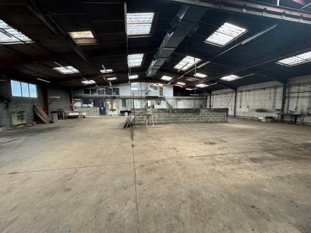 Local Commercial vente à Tours, Saint-pierre-des-corps