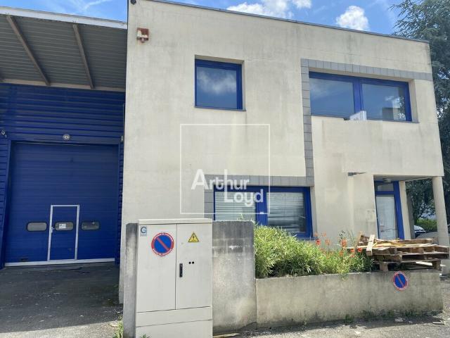 Local Commercial vente à Palaiseau, Sainte-geneviève-des-bois