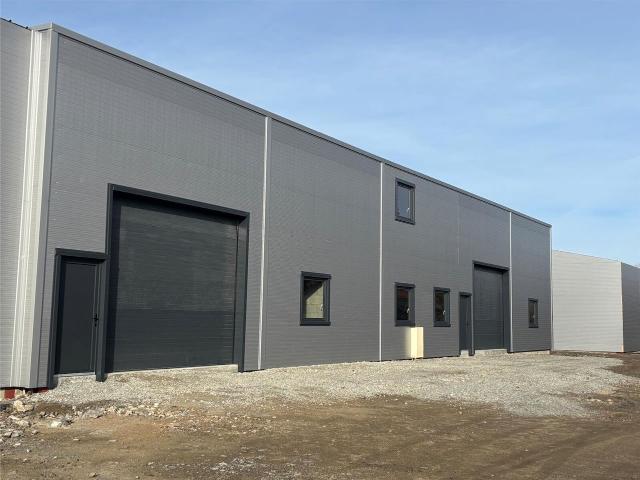 Local Commercial vente à Montbrison, Savigneux