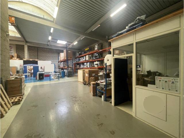 Local Commercial vente à Versailles, Trappes