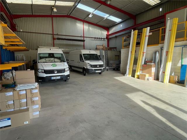 Local Commercial vente à Les Andelys, Val-de-reuil