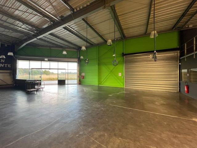 Local Commercial vente à Libourne, Vayres