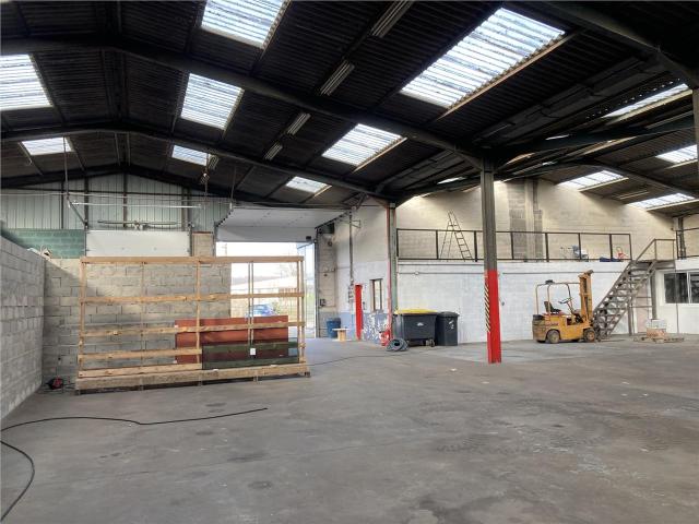 Local Commercial vente à Bernay, Verneuil-sur-avre