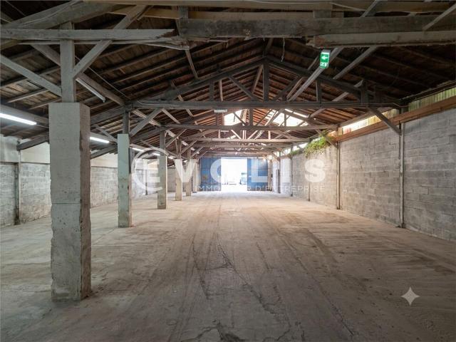 Local Commercial vente à L'Haÿ-les-Roses, Vitry-sur-seine