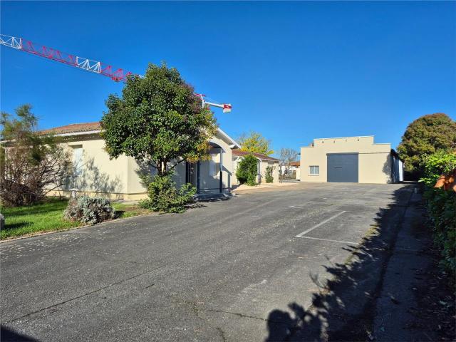 Local Commercial vente à Toulouse, Aucamville