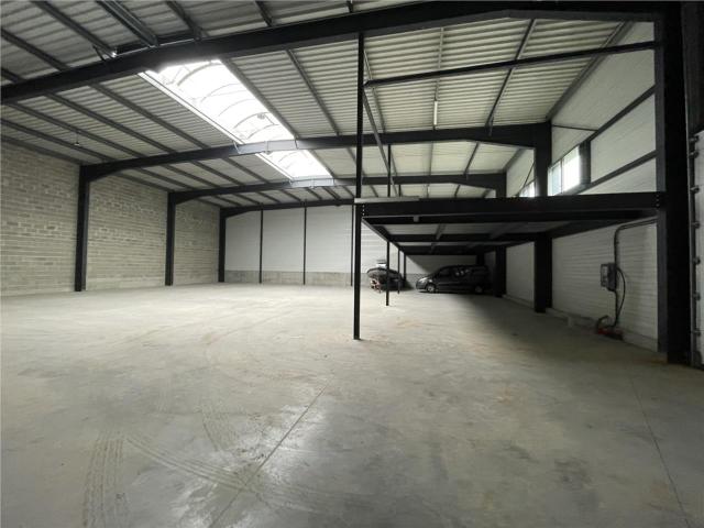 Local Commercial location à Nantes, Couëron