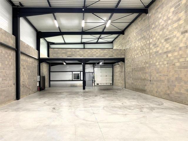Local Commercial location à Melun, Pringy