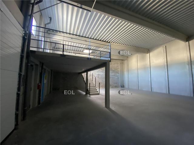 Local Commercial vente à Aix-en-Provence, Les Pennes-mirabeau