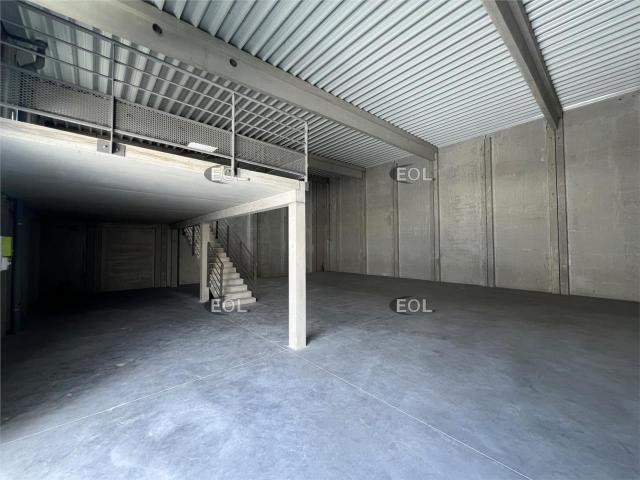 Local Commercial vente à Aix-en-Provence, Les Pennes-mirabeau