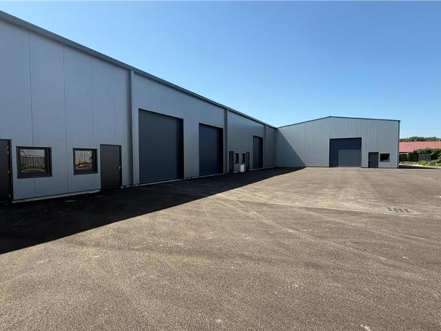 Local Commercial vente à Bourg-en-Bresse, Montagnat