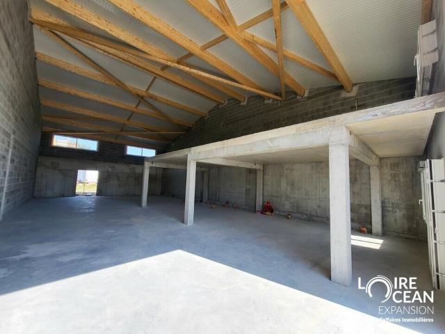 Local Commercial vente à Saint-Nazaire, Saint-hilaire-de-chaléons