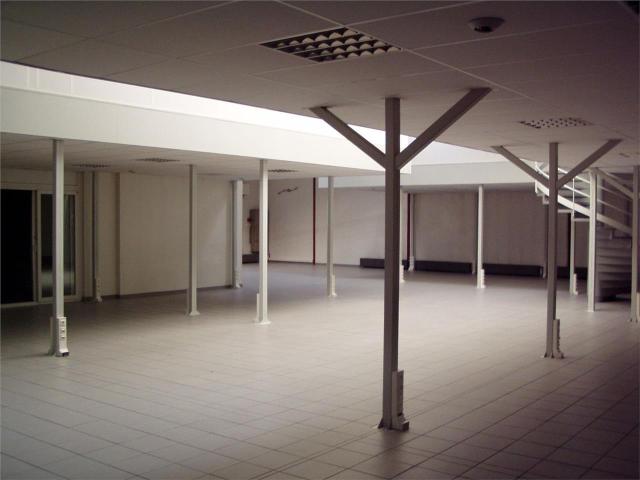 Local Commercial vente à Sarcelles, Groslay