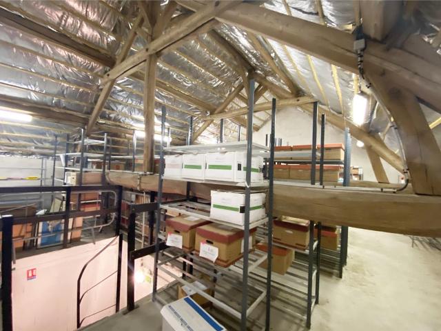 Local Commercial vente à Palaiseau, Limours