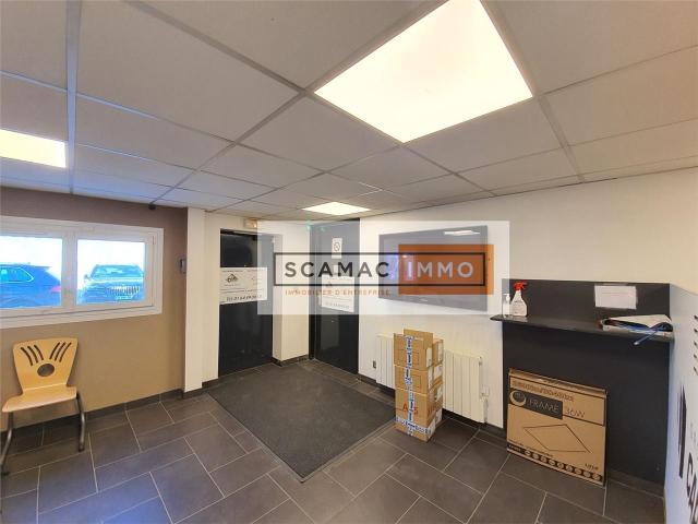Local Commercial vente à Palaiseau, Marcoussis