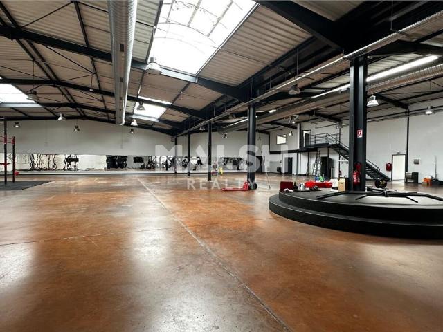 Local Commercial vente à Bourg-en-Bresse, Miribel