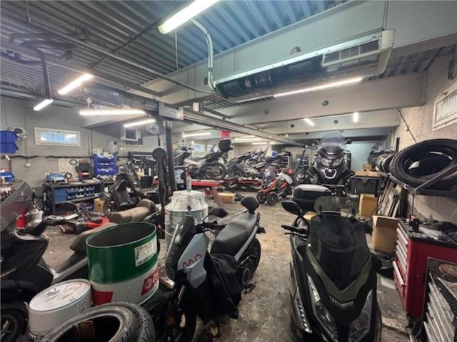 Local Commercial vente à Nanterre