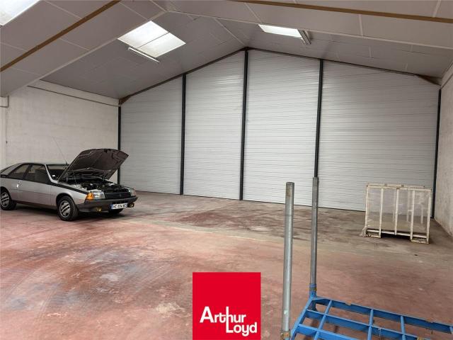 Local Commercial vente à Villefranche-sur-Saône, Rhône
