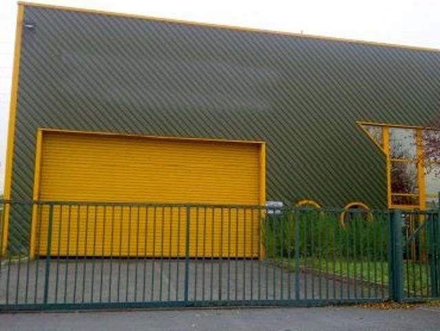 Local Commercial vente à Villetaneuse, Joncherolles