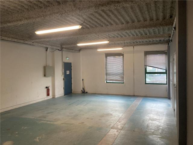 Local Commercial vente à Évry, Viry-châtillon
