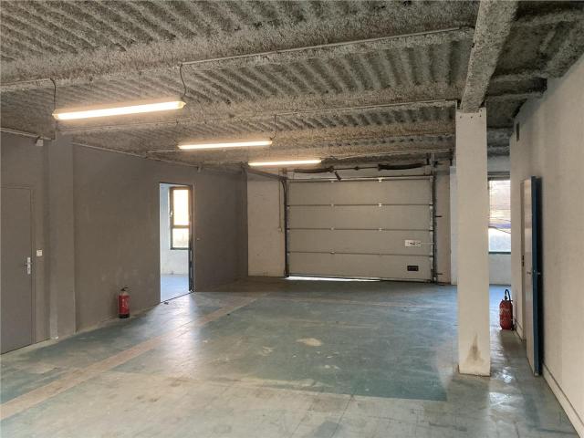 Local Commercial vente à Évry, Viry-châtillon